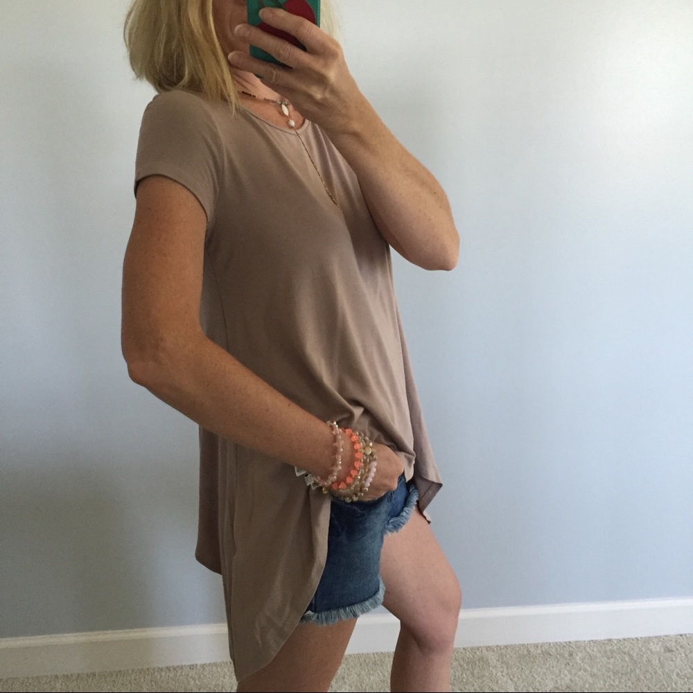 Taupe Color Short Sleeve Tunic Top - Picture 3 of 6